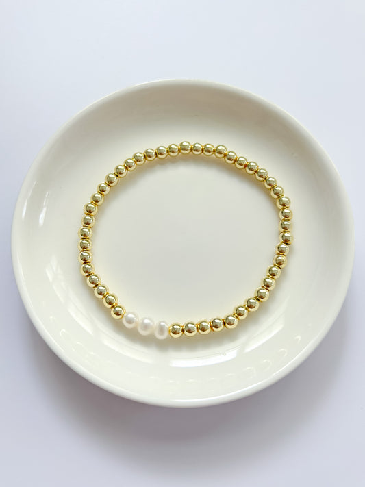 Gold Plated Hematite Bracelet with Pearls (4mm Beads)